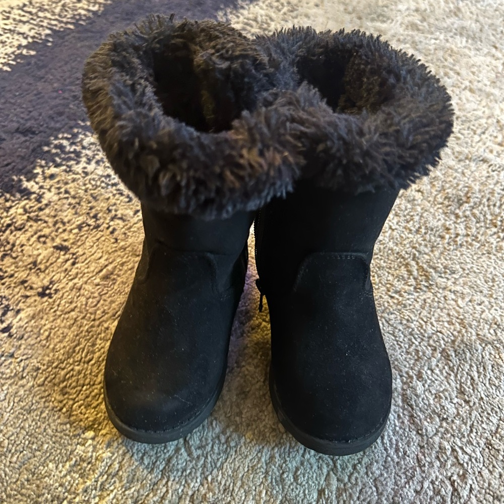 Little girls boots sz6